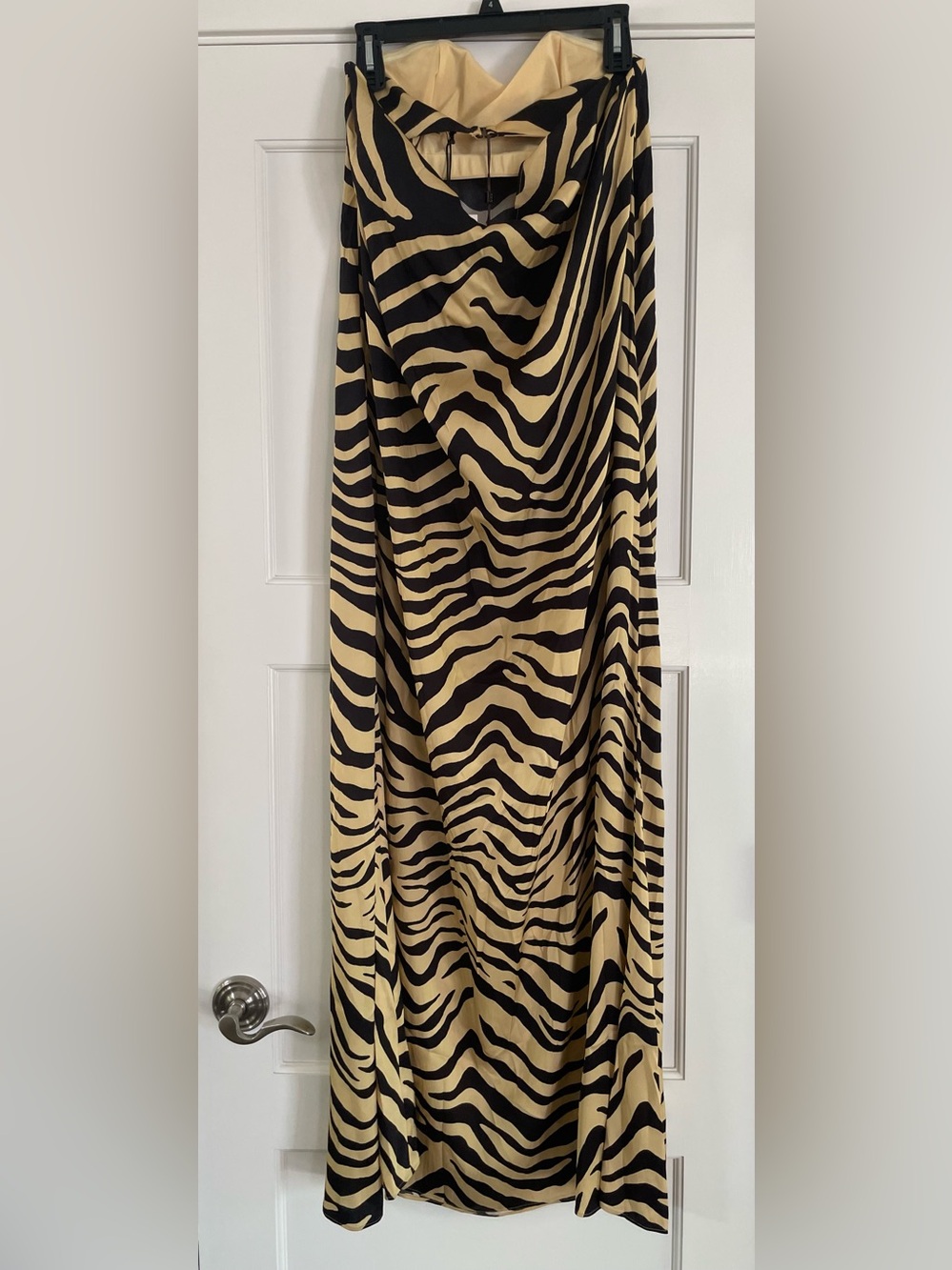 SRG Sloan Silk Dress‎ in Zebra Print - Picture 6 of 9